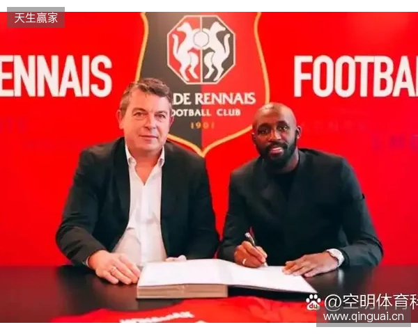 罗马诺：切尔西正与福法纳就本赛季冬窗的永久转会进行协商